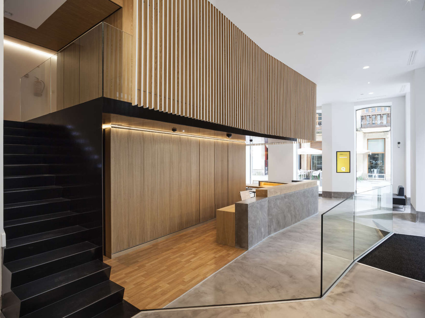 1200平方挑高復(fù)式辦公室裝修設(shè)計(jì)項(xiàng)目(圖3) 國外辦公 (13) 副本.jpg