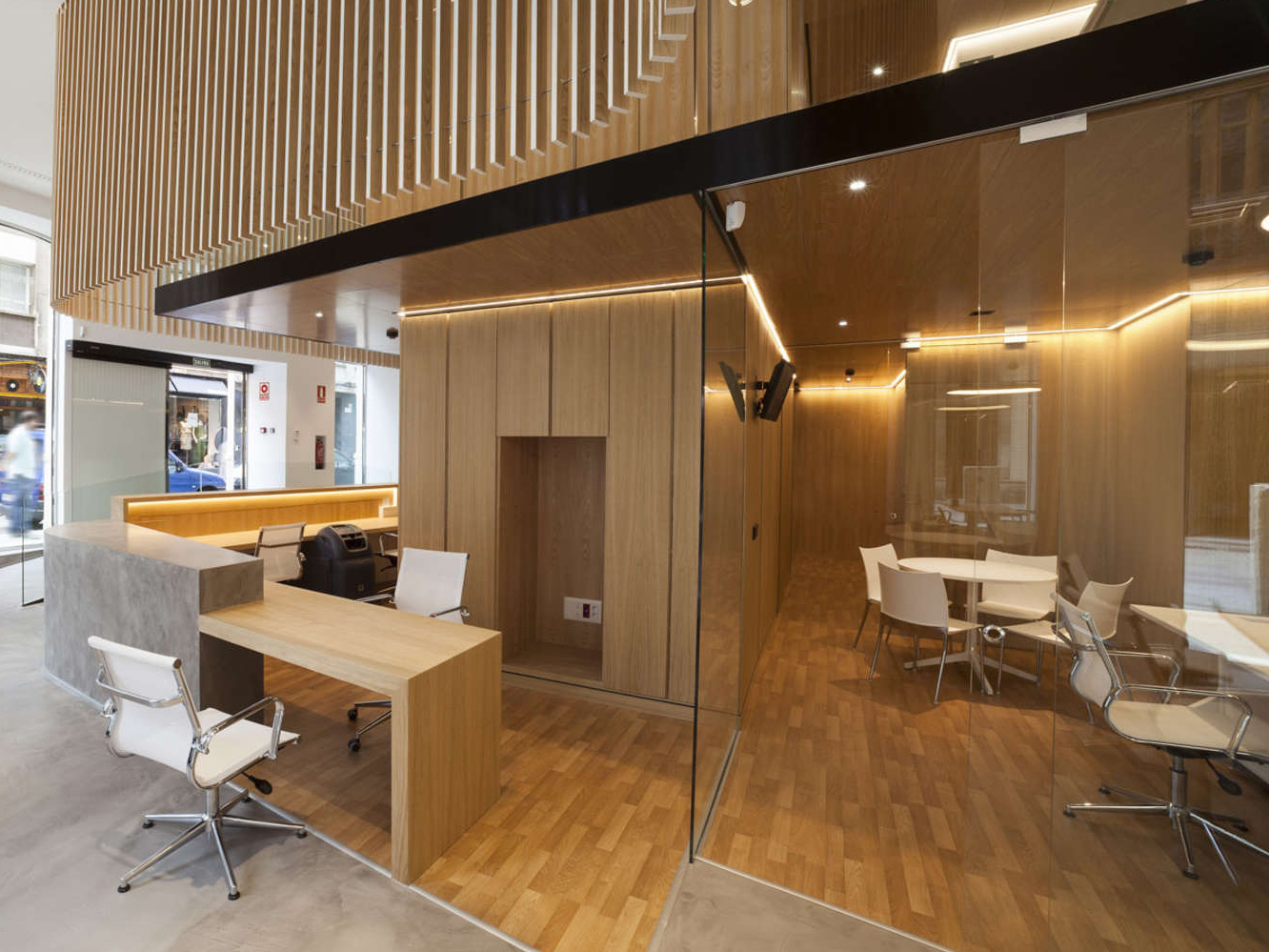 1200平方挑高復(fù)式辦公室裝修設(shè)計(jì)項(xiàng)目(圖1) 國外辦公 (4) 副本.jpg