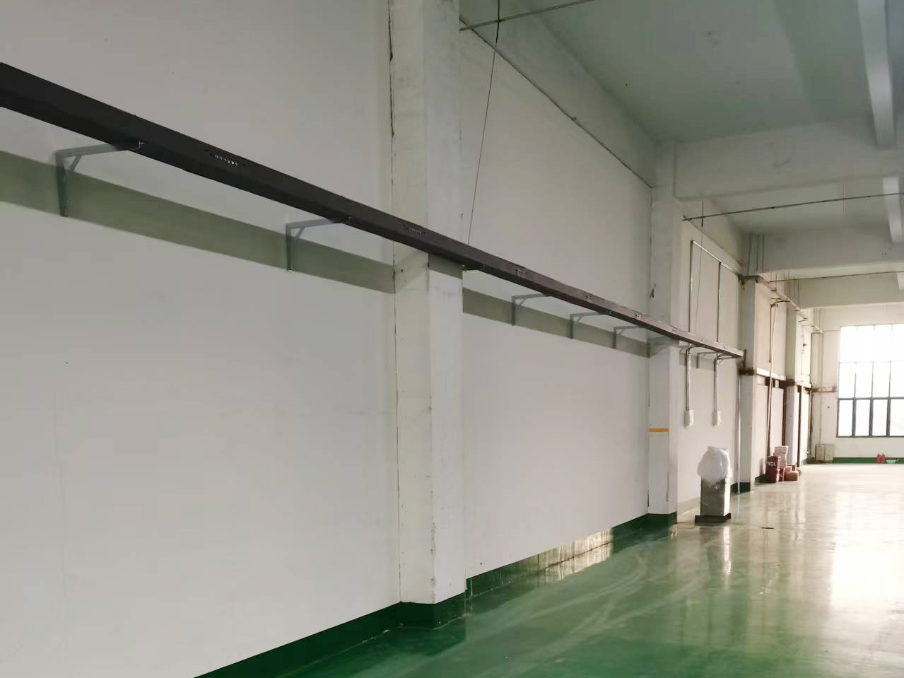 合肥徽匠機械車間廠房翻新改造項目案例(圖1) 橋架.jpg